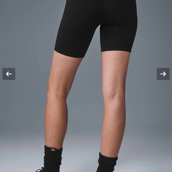 Alo 7" High-Waist Biker Short - Picture 3 of 4